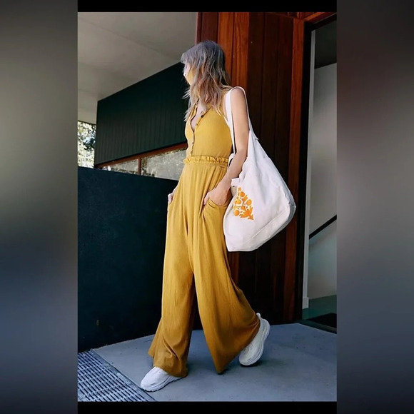 Free People Movement Caught My Tempo Jumpsuit Open back wide leg S - Picture 4 of 10
